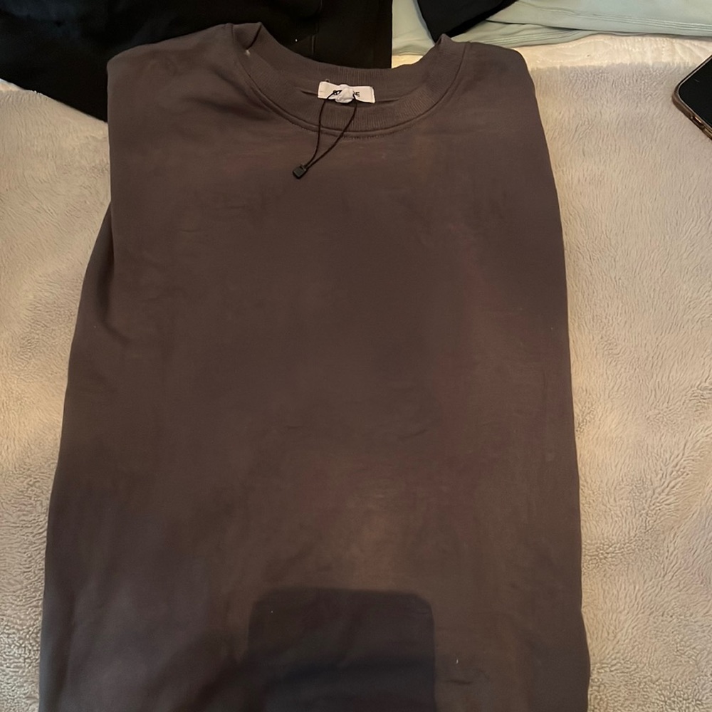 Garage crewneck